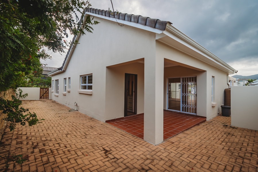 2 Bedroom Property for Sale in Groenkloof Retirement Village Western Cape